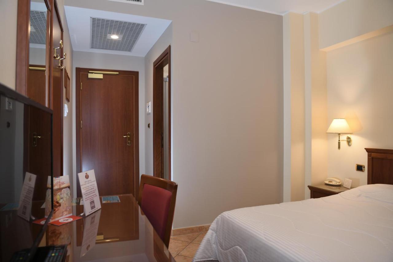 Hotel Ristorante Rossemi San Giovanni Rotondo Zewnętrze zdjęcie